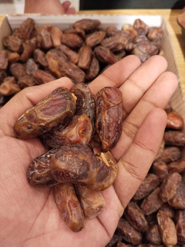 پیارم Khajur || Pyaram Dates: A Premium Delight with Rich Flavor and Natural Sweetness" - Image 2