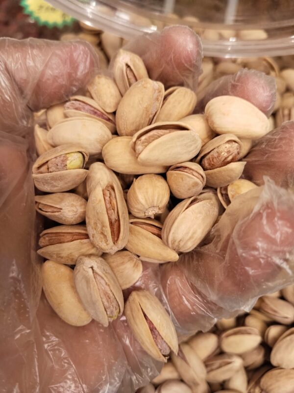 پستا ایکویریم || Akbari Pistachio: The King of Premium Nuts." - Image 2