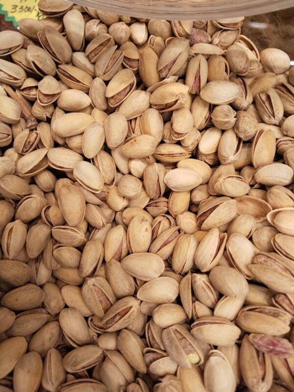 پستا ایکویریم || Akbari Pistachio: The King of Premium Nuts."