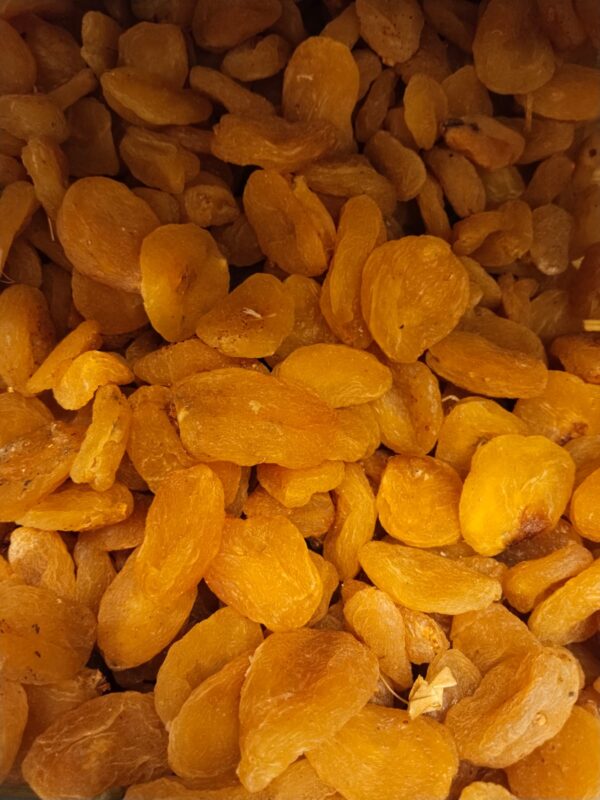 خشک خوبانی || Dried Apricots: Nature’s Sweet and Healthy Treat.