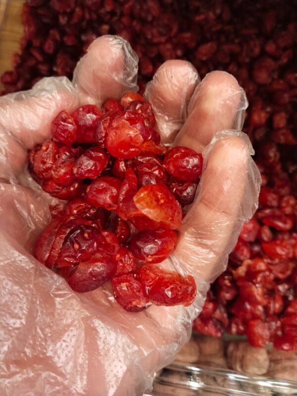 نامیاتی خشک کرینبیری || Organic Dried Cranberries: Pure, Sweet, and Naturally Nutritious. - Image 2